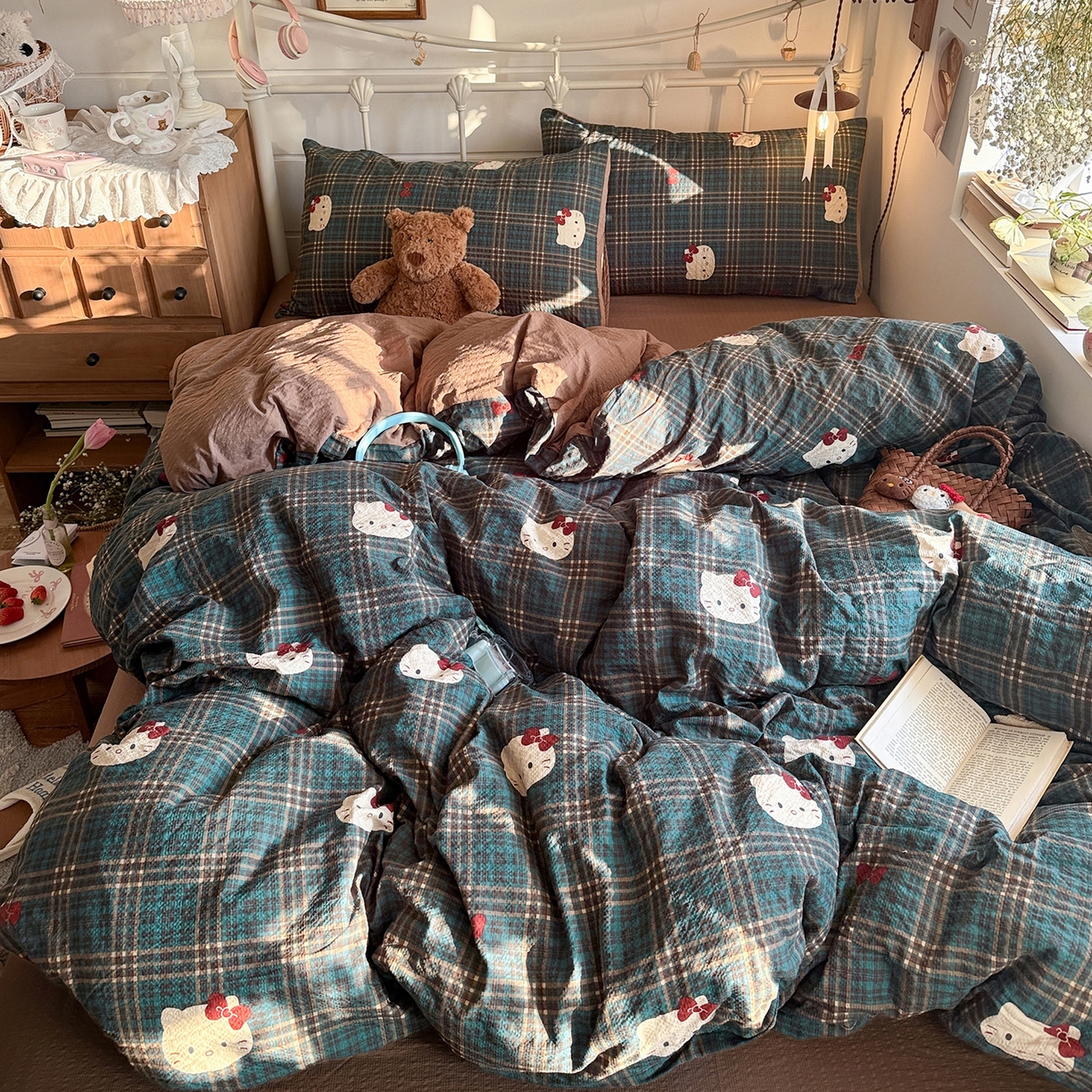 91家纺网 家纺一手货源 找家纺 初念 2026新款A类高品质110克超柔泡芙纱四件套 绿格小猫