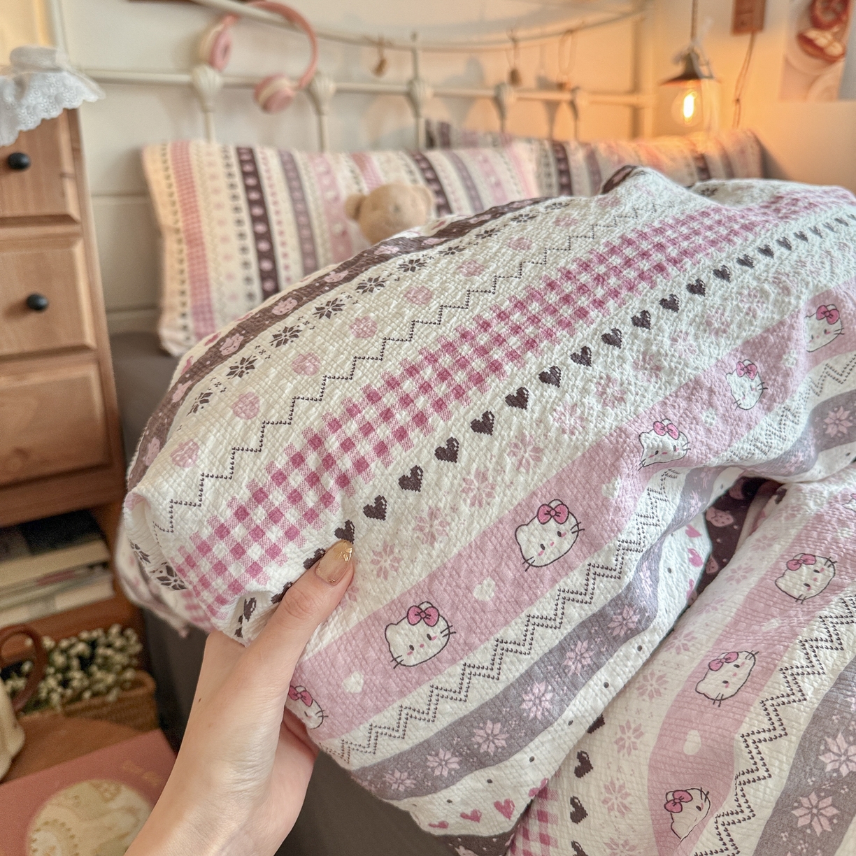 91家纺网 家纺一手货源 找家纺 初念 2026新款A类高品质110克超柔泡芙纱四件套 猫咪集