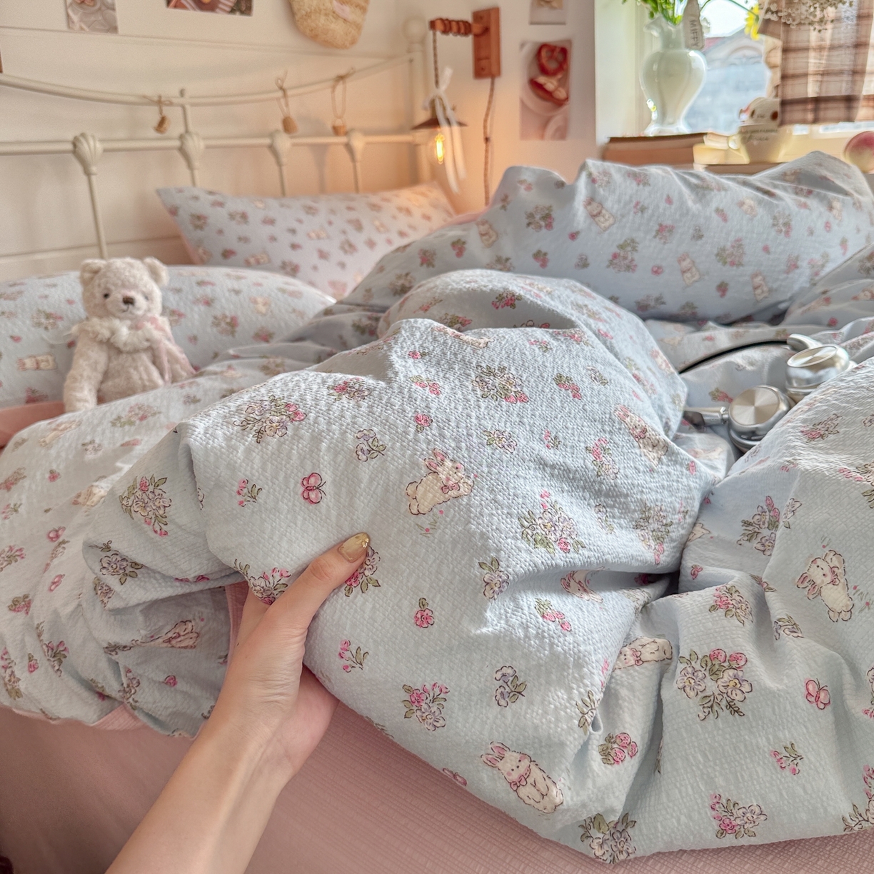 初念 2026新款A类高品质110克超柔泡芙纱四件套 萌兔岛屿