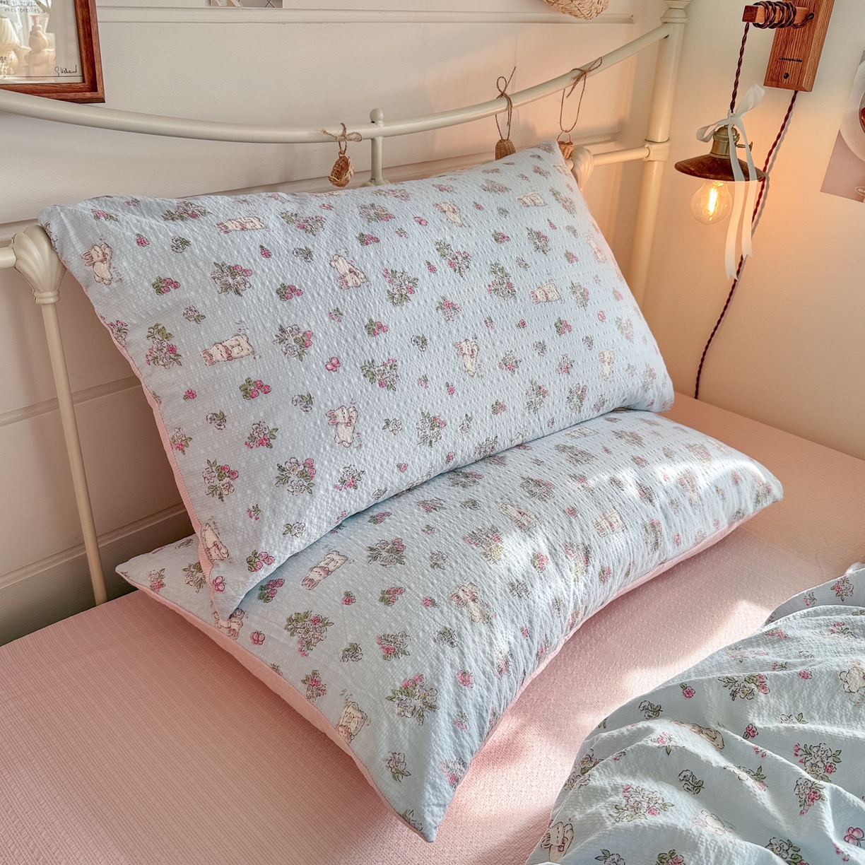 91家纺网 家纺一手货源 找家纺 初念 2026新款A类高品质110克超柔泡芙纱四件套 萌兔岛屿