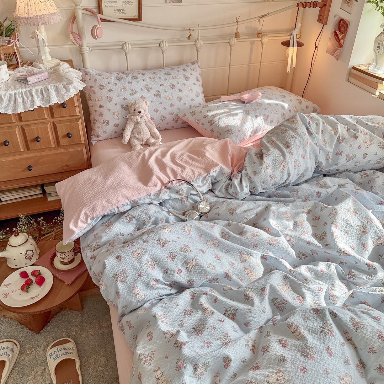 91家纺网 家纺一手货源 找家纺 初念 2026新款A类高品质110克超柔泡芙纱四件套 萌兔岛屿