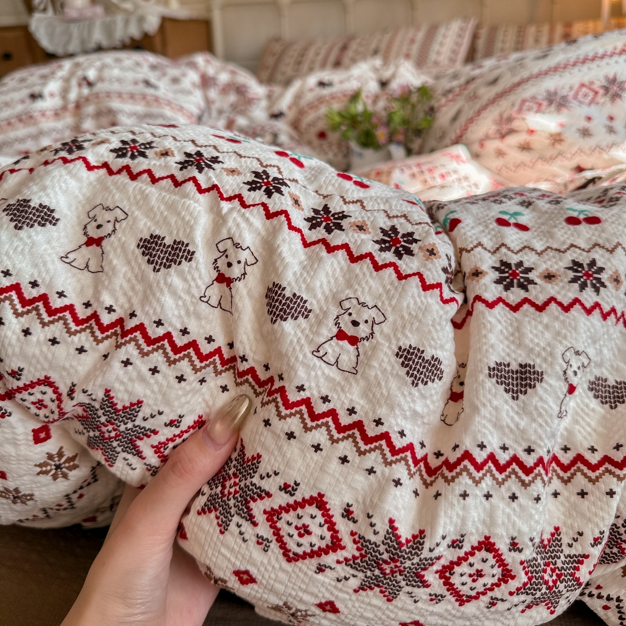 91家纺网 家纺一手货源 找家纺 初念 2026新款A类高品质110克超柔泡芙纱四件套 萌物条条