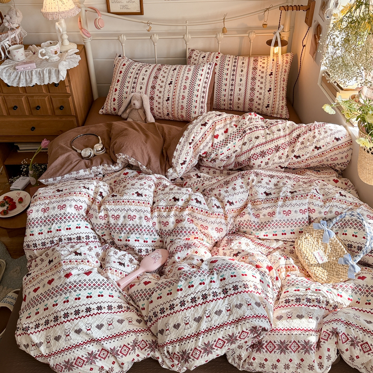 91家纺网 家纺一手货源 找家纺 初念 2026新款A类高品质110克超柔泡芙纱四件套 萌物条条