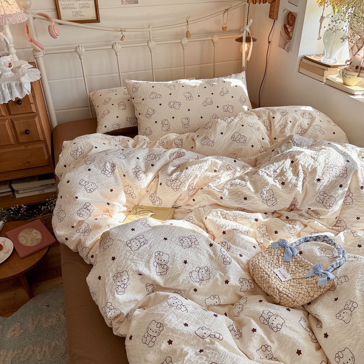 91家纺网 家纺一手货源 找家纺 初念 2026新款A类高品质110克超柔泡芙纱四件套 描线小猫