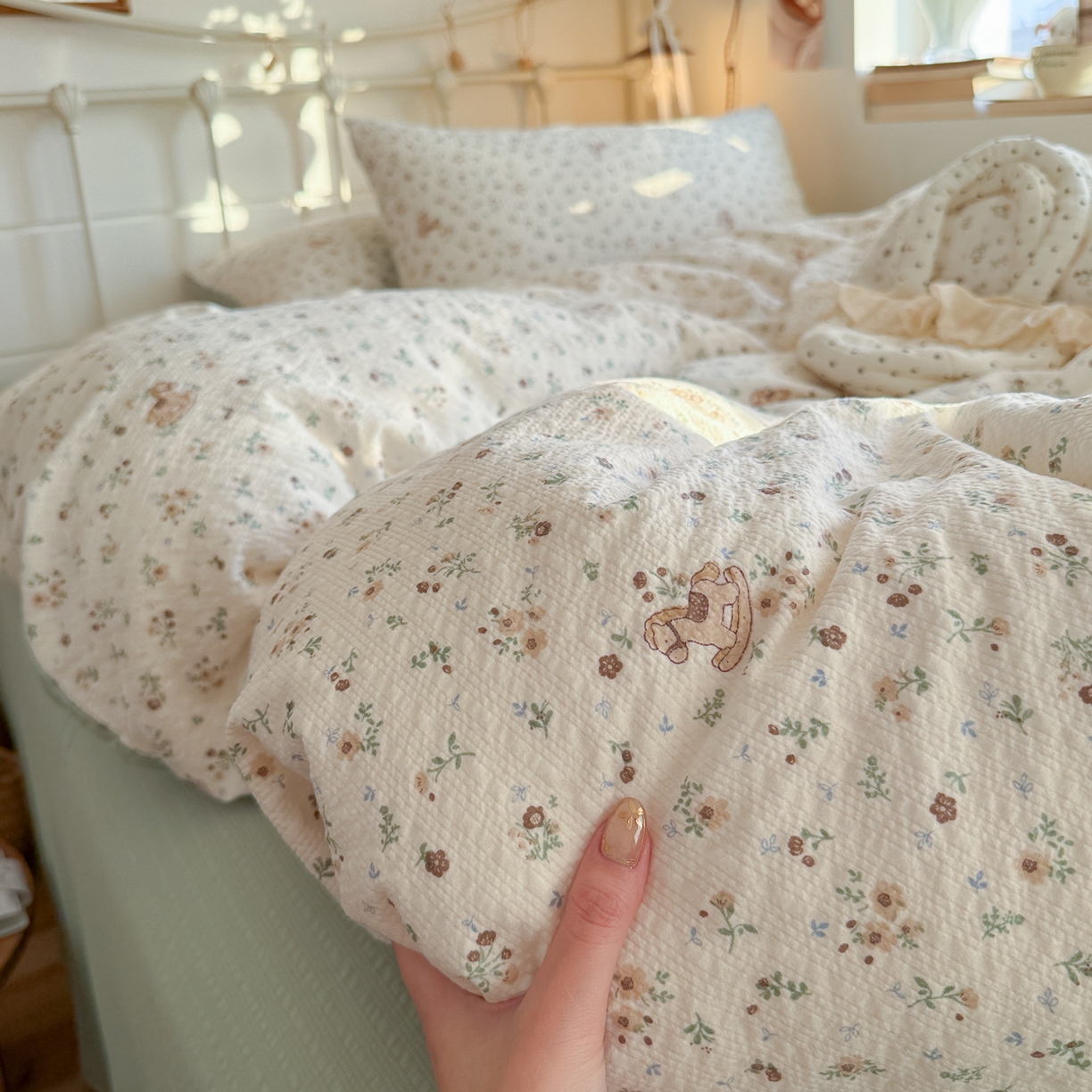 初念 2026新款A类高品质110克超柔泡芙纱四件套 木马小花团