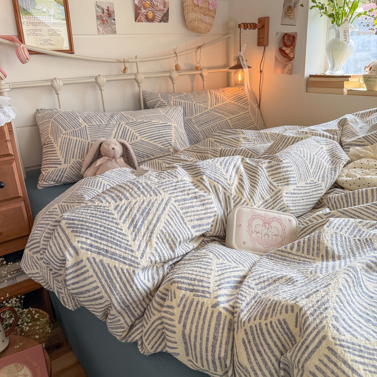 91家纺网 家纺一手货源 找家纺 初念 2026新款A类高品质110克超柔泡芙纱四件套 浅川纹