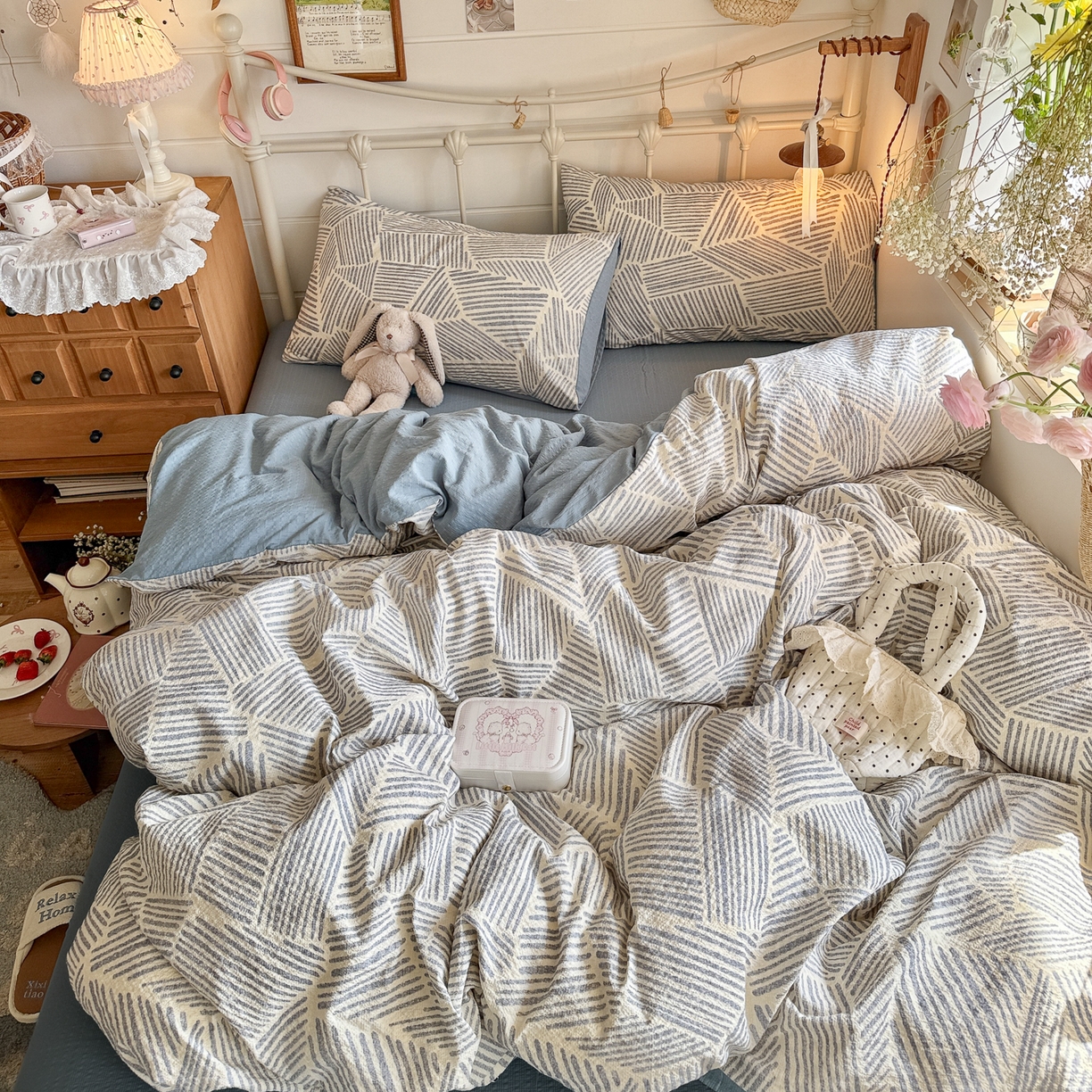 91家纺网 家纺一手货源 找家纺 初念 2026新款A类高品质110克超柔泡芙纱四件套 浅川纹