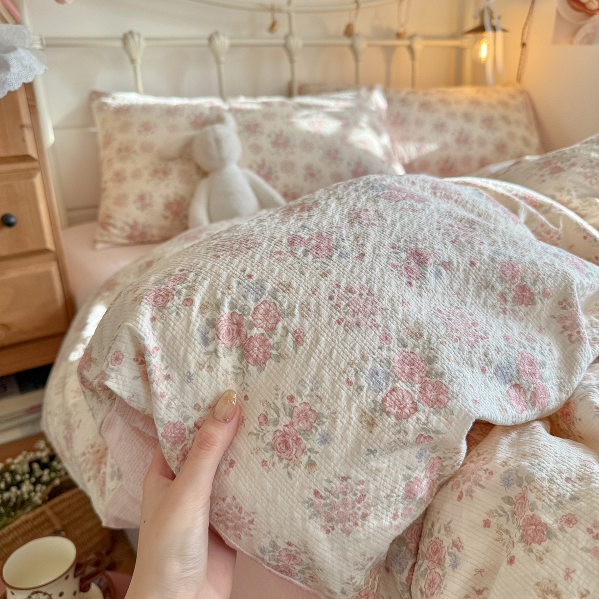 91家纺网 家纺一手货源 找家纺 初念 2026新款A类高品质110克超柔泡芙纱四件套 日光漫游