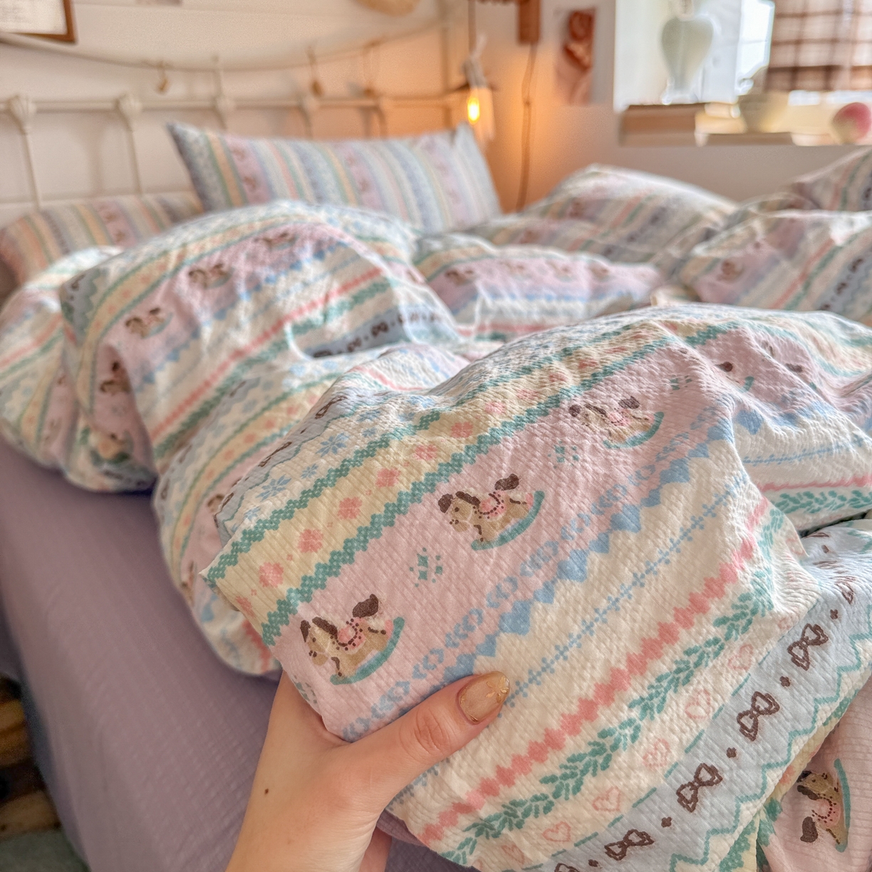 初念 2026新款A类高品质110克超柔泡芙纱四件套 甜心木马卷