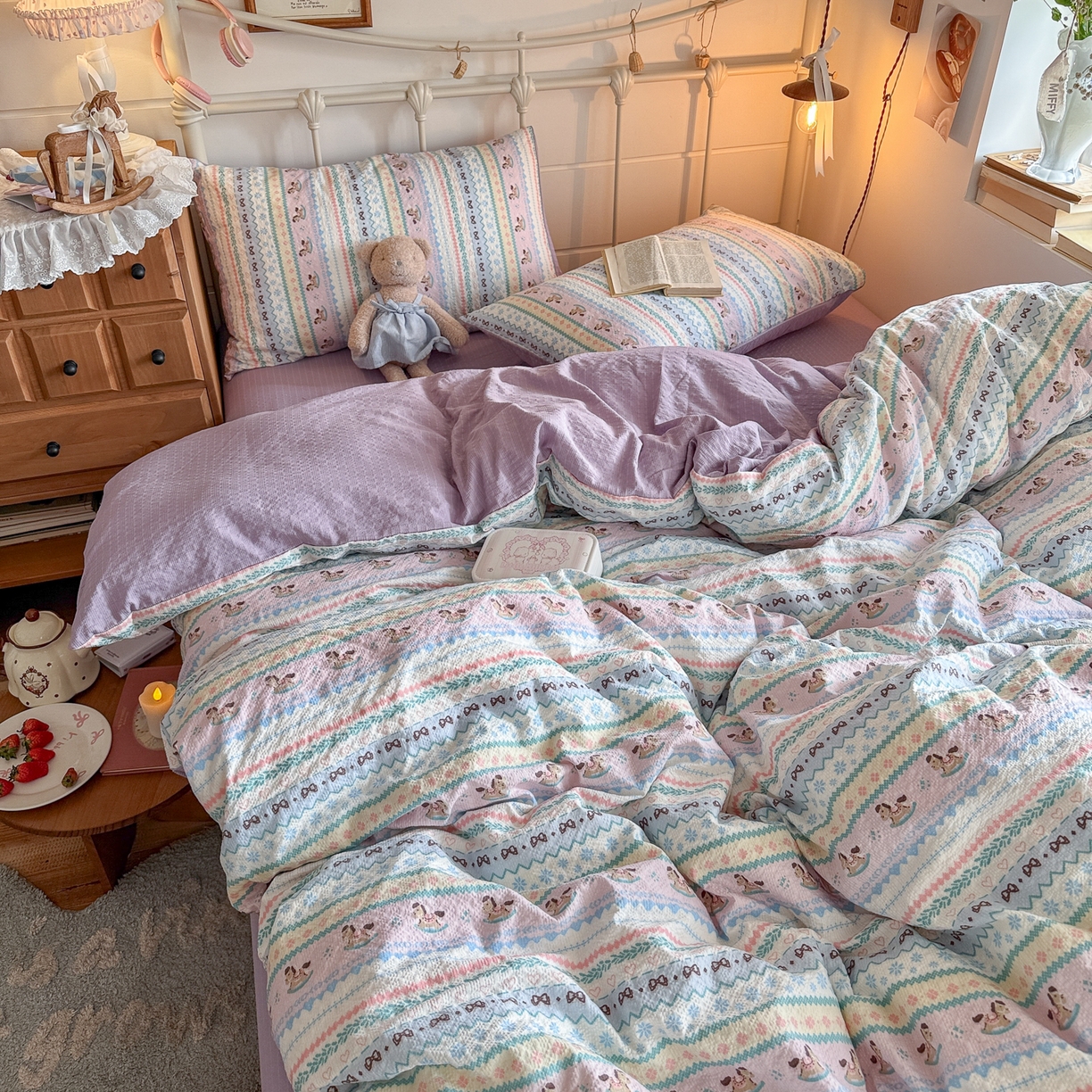 91家纺网 家纺一手货源 找家纺 初念 2026新款A类高品质110克超柔泡芙纱四件套 甜心木马卷