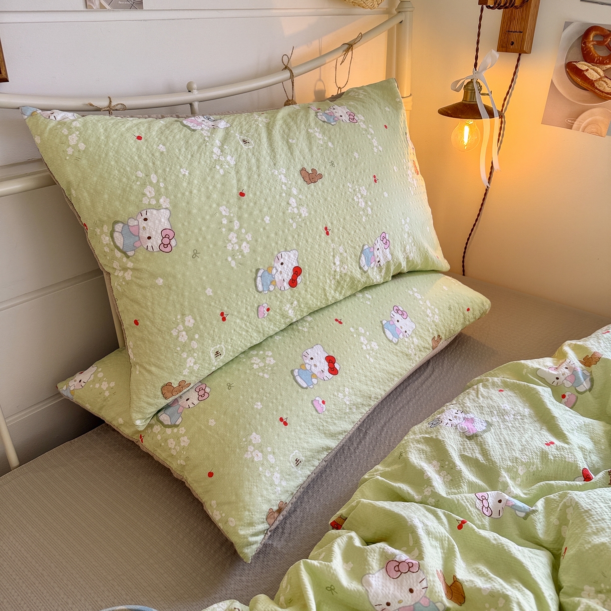 91家纺网 家纺一手货源 找家纺 初念 2026新款A类高品质110克超柔泡芙纱四件套 小猫拉车