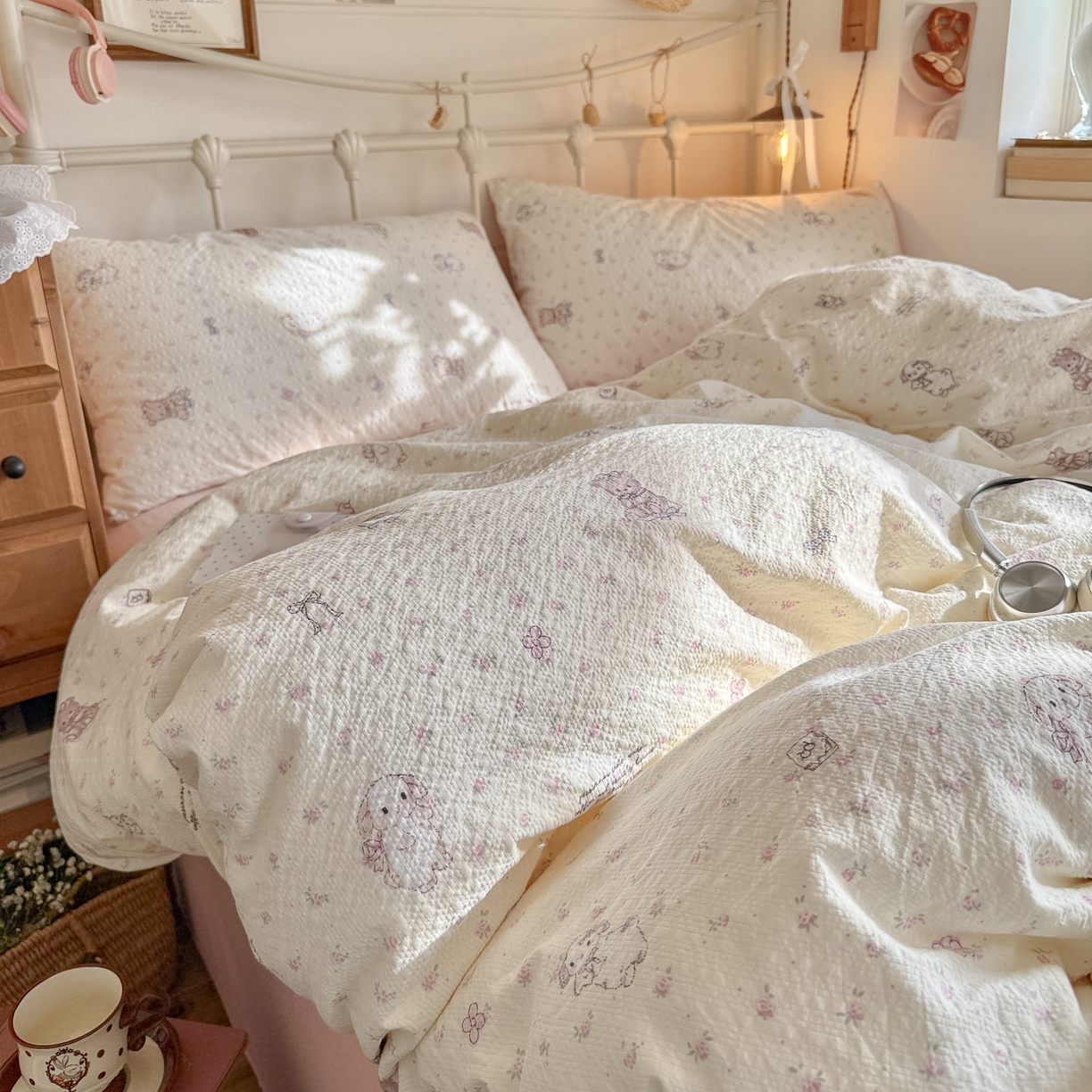 91家纺网 家纺一手货源 找家纺 初念 2026新款A类高品质110克超柔泡芙纱四件套 悦悦小兔