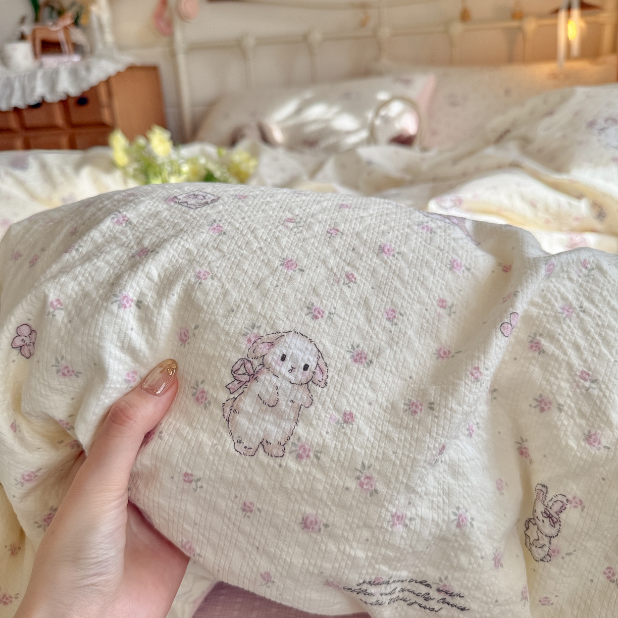 91家纺网 家纺一手货源 找家纺 初念 2026新款A类高品质110克超柔泡芙纱四件套 悦悦小兔