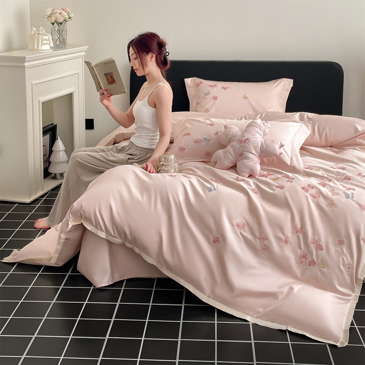 91家纺网 家纺一手货源 找家纺 （总）蓝米卡夫 2026春季新款-100S长绒棉贡缎刺绣系列四件套-繁花福语（礼盒）