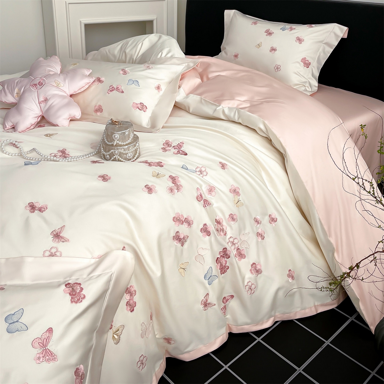 91家纺网 家纺一手货源 找家纺 （总）蓝米卡夫 2026春季新款-100S长绒棉贡缎刺绣系列四件套-繁花福语（礼盒）