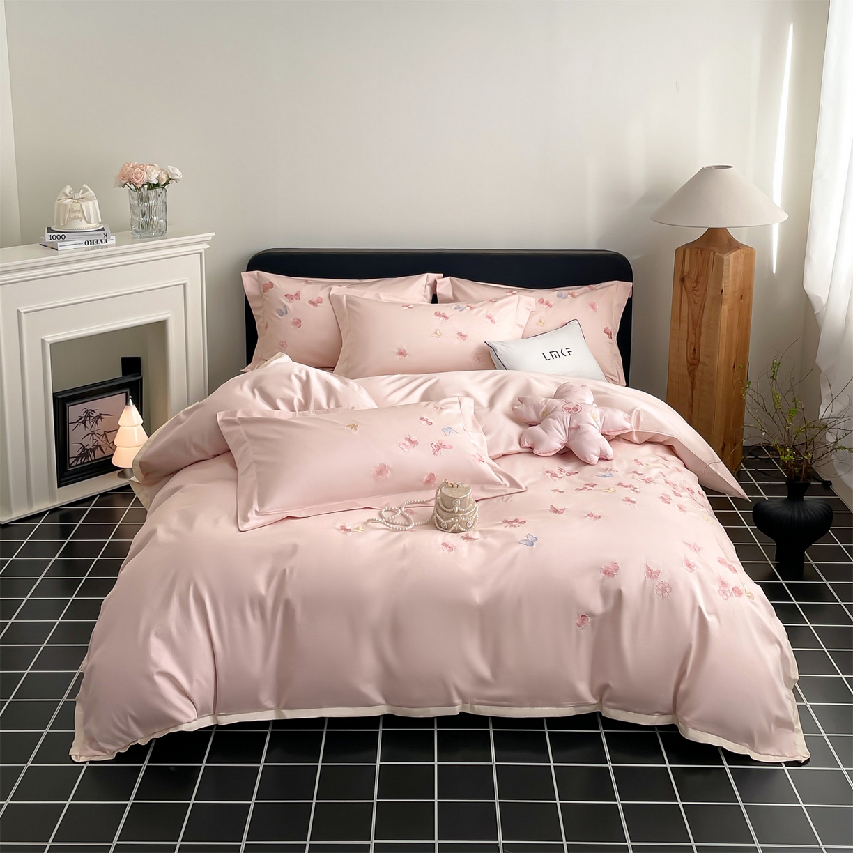 91家纺网 家纺一手货源 找家纺 蓝米卡夫 2026春季新款-100S长绒棉贡缎刺绣系列四件套-繁花福语（礼盒） 繁花福语-幸福蜜桃