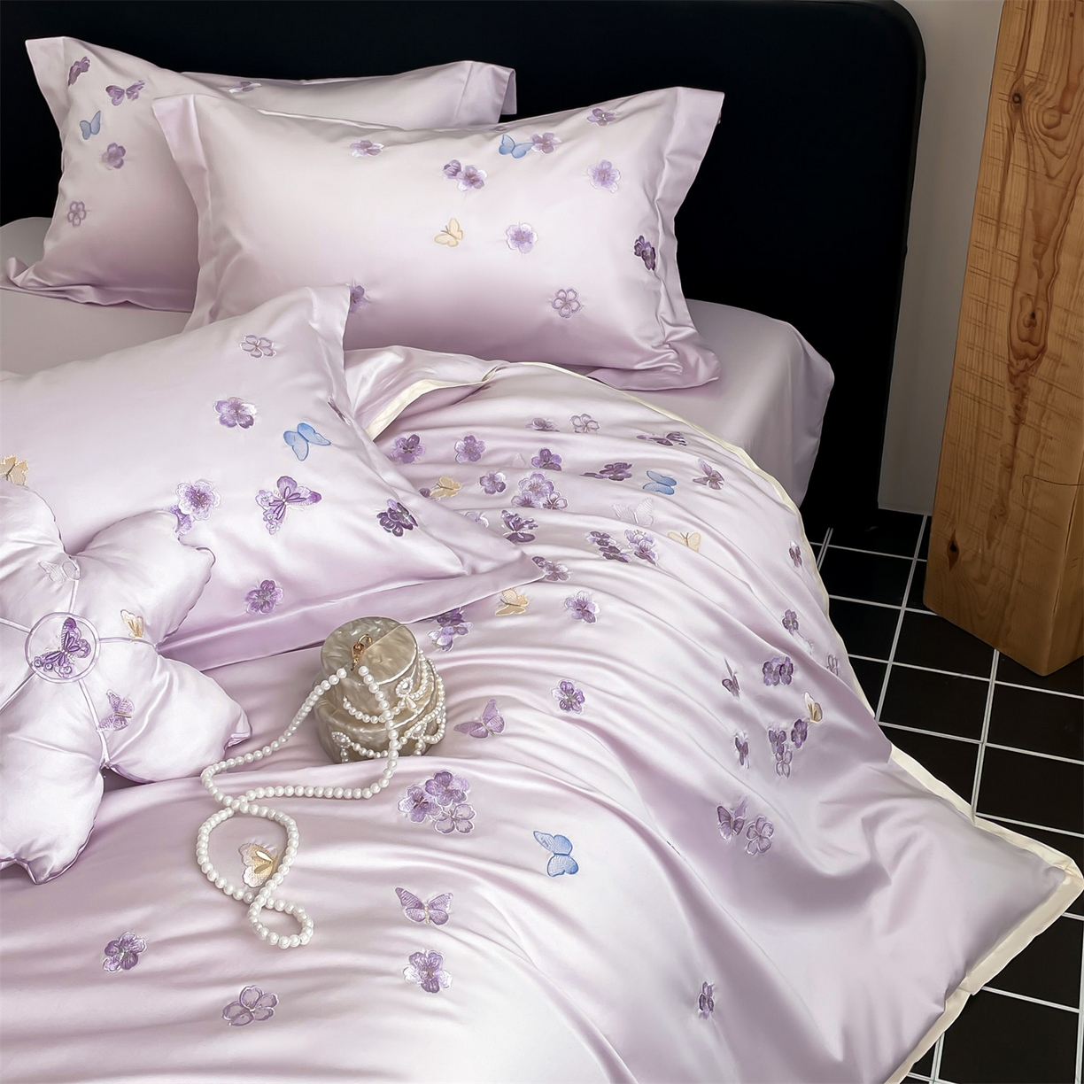 91家纺网 家纺一手货源 找家纺 蓝米卡夫 2026春季新款-100S长绒棉贡缎刺绣系列四件套-繁花福语（礼盒） 繁花福语-幻紫祥瑞