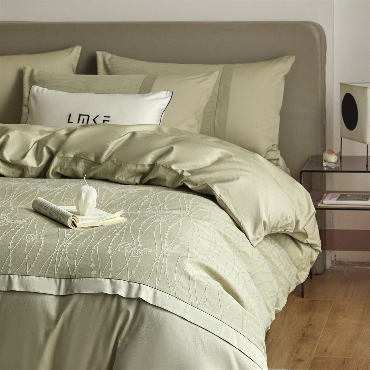 蓝米卡夫 2026春季新款-100S全棉亮面提花贡缎长绒棉拼接款（礼盒） 蝶梦-奶绿