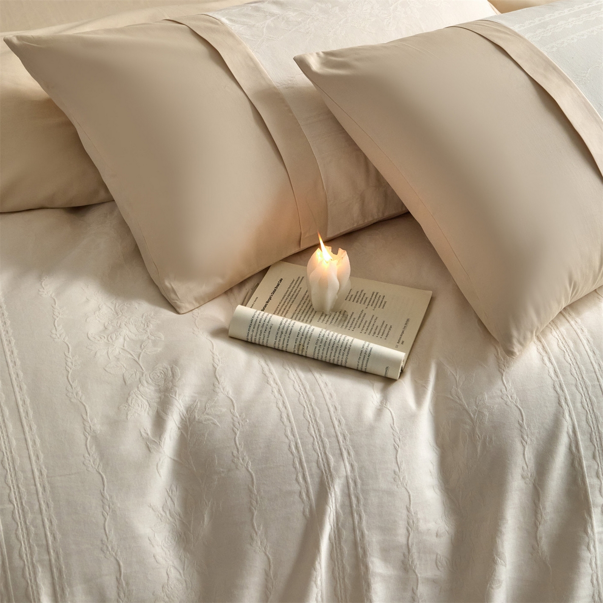 91家纺网 家纺一手货源 找家纺 蓝米卡夫 2026春季新款-100S全棉亮面提花贡缎长绒棉拼接款（礼盒） 花漾甜心-奶茶