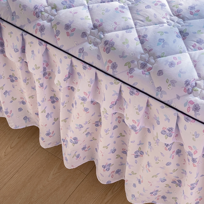 91家纺网 家纺一手货源 找家纺 优家居 2026新款精仿棉床裙四件套水洗棉韩版公主风花边床裙单被套直播外贸定制 情意绵绵