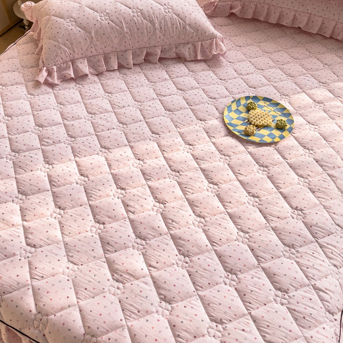 91家纺网 家纺一手货源 找家纺 优家居 2026新款精仿棉床裙四件套水洗棉韩版公主风花边床裙单被套直播外贸定制 丝丝心动