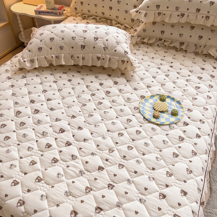 91家纺网 家纺一手货源 找家纺 优家居 2026新款精仿棉床裙四件套水洗棉韩版公主风花边床裙单被套直播外贸定制 爱心熊