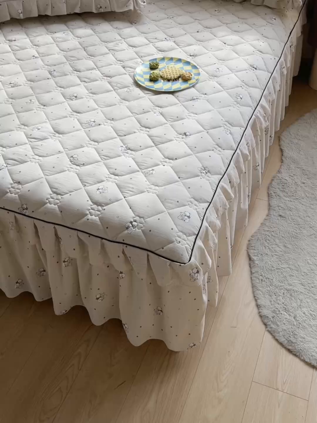 91家纺网 家纺一手货源 找家纺 优家居 2026新款精仿棉床裙四件套水洗棉韩版公主风花边床裙单被套直播外贸定制 星星熊