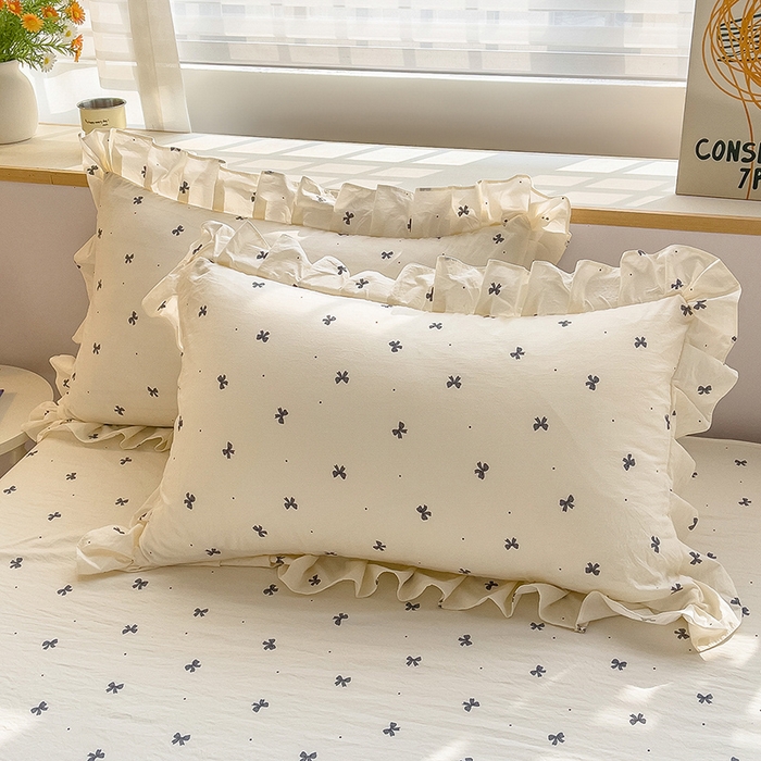 91家纺网 家纺一手货源 找家纺 优家居 2026新款精仿棉夹棉床裙四件套水洗棉韩版公主风花边床裙被套直播外贸定制 情人节