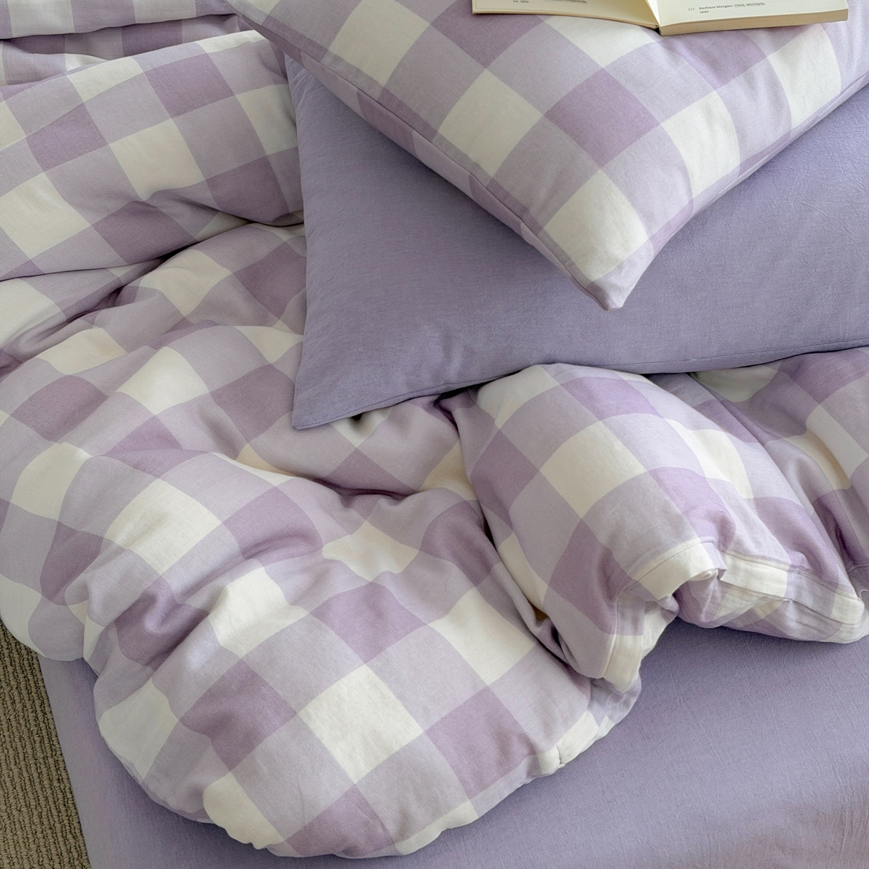 91家纺网 家纺一手货源 找家纺 玖弘家居 2026新款全棉双层纱格子四件套（默认格子枕套） 朦胧紫