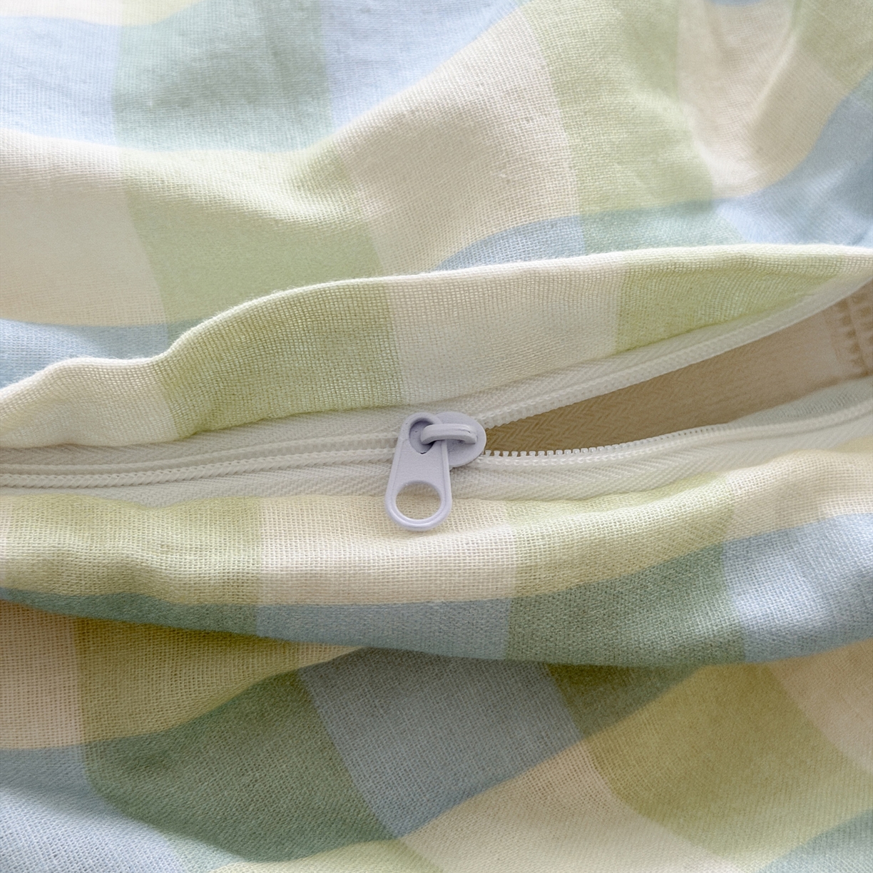 91家纺网 家纺一手货源 找家纺 玖弘家居 2026新款全棉双层纱格子四件套（默认格子枕套） 柠檬绿