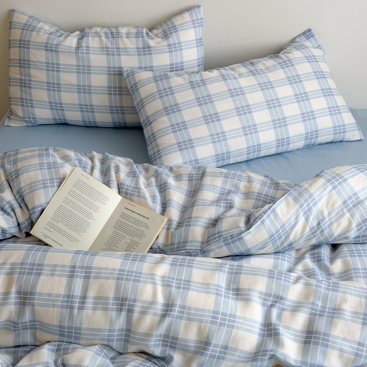 91家纺网 家纺一手货源 找家纺 玖弘家居 2026新款全棉双层纱格子四件套（默认格子枕套） 天空蓝