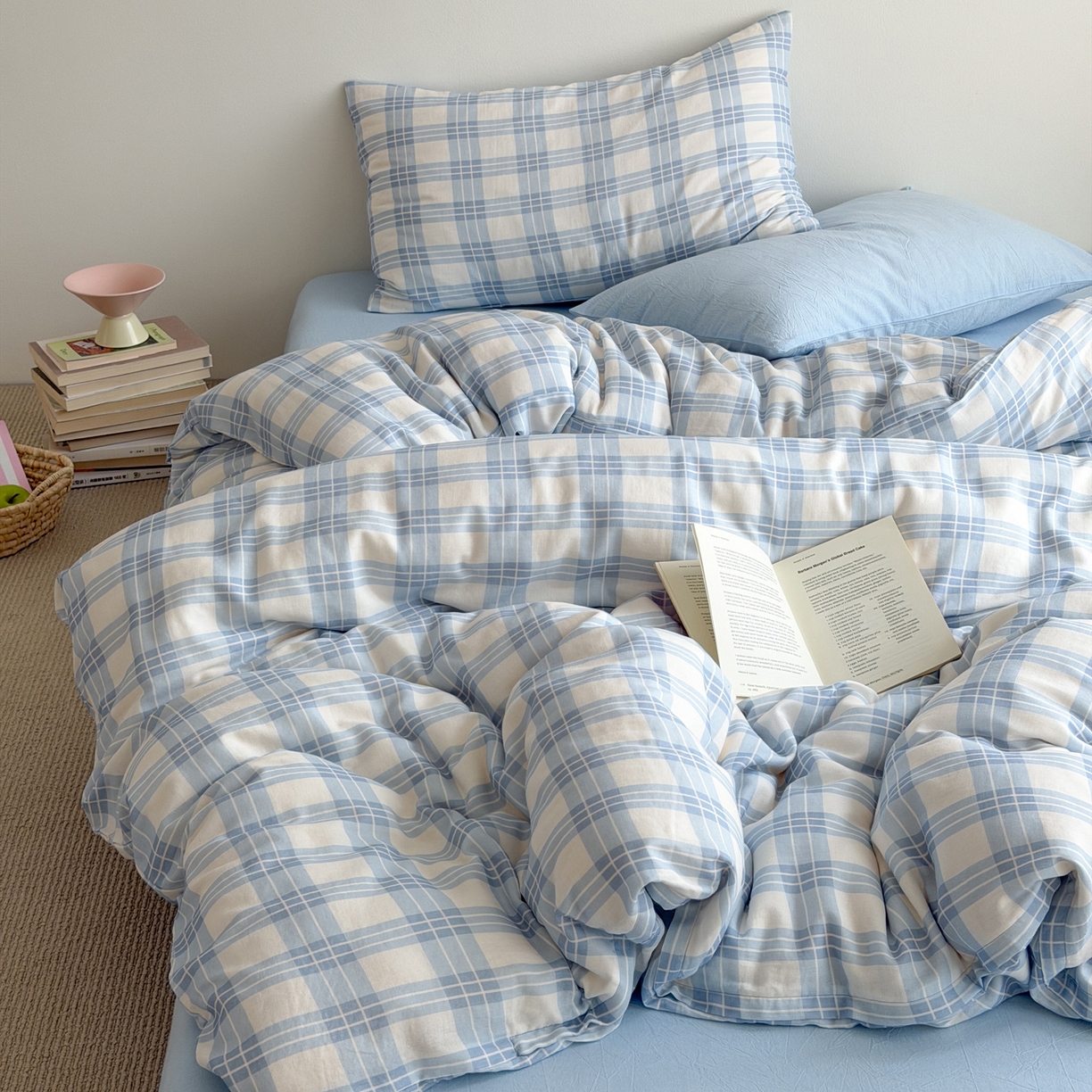 91家纺网 家纺一手货源 找家纺 玖弘家居 2026新款全棉双层纱格子四件套（默认格子枕套） 天空蓝