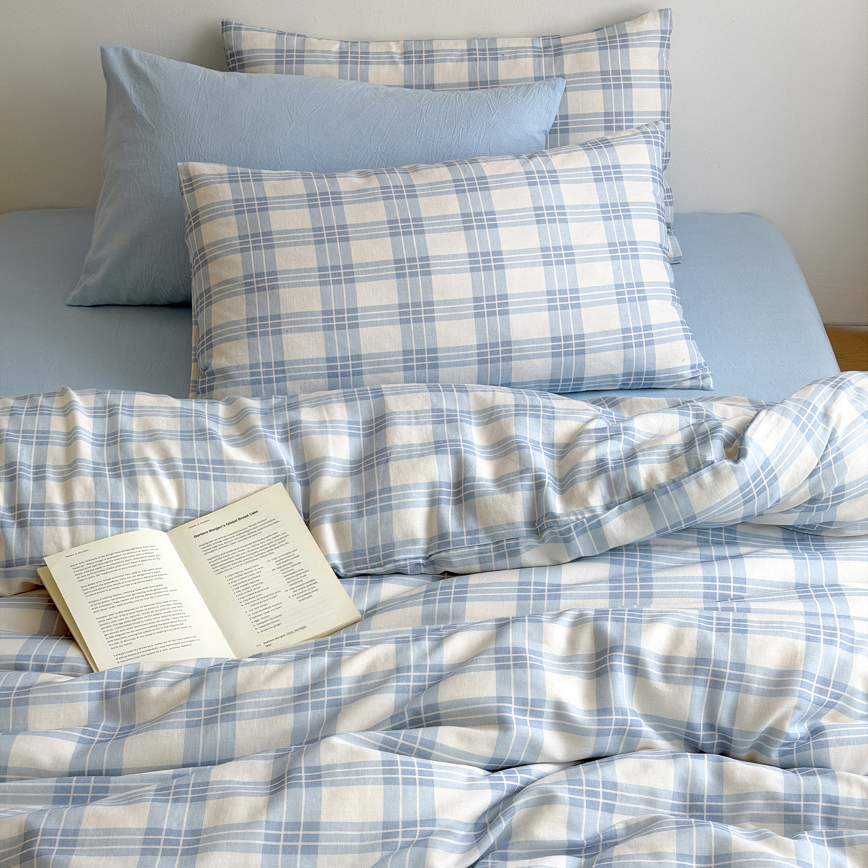 91家纺网 家纺一手货源 找家纺 玖弘家居 2026新款全棉双层纱格子四件套（默认格子枕套） 天空蓝