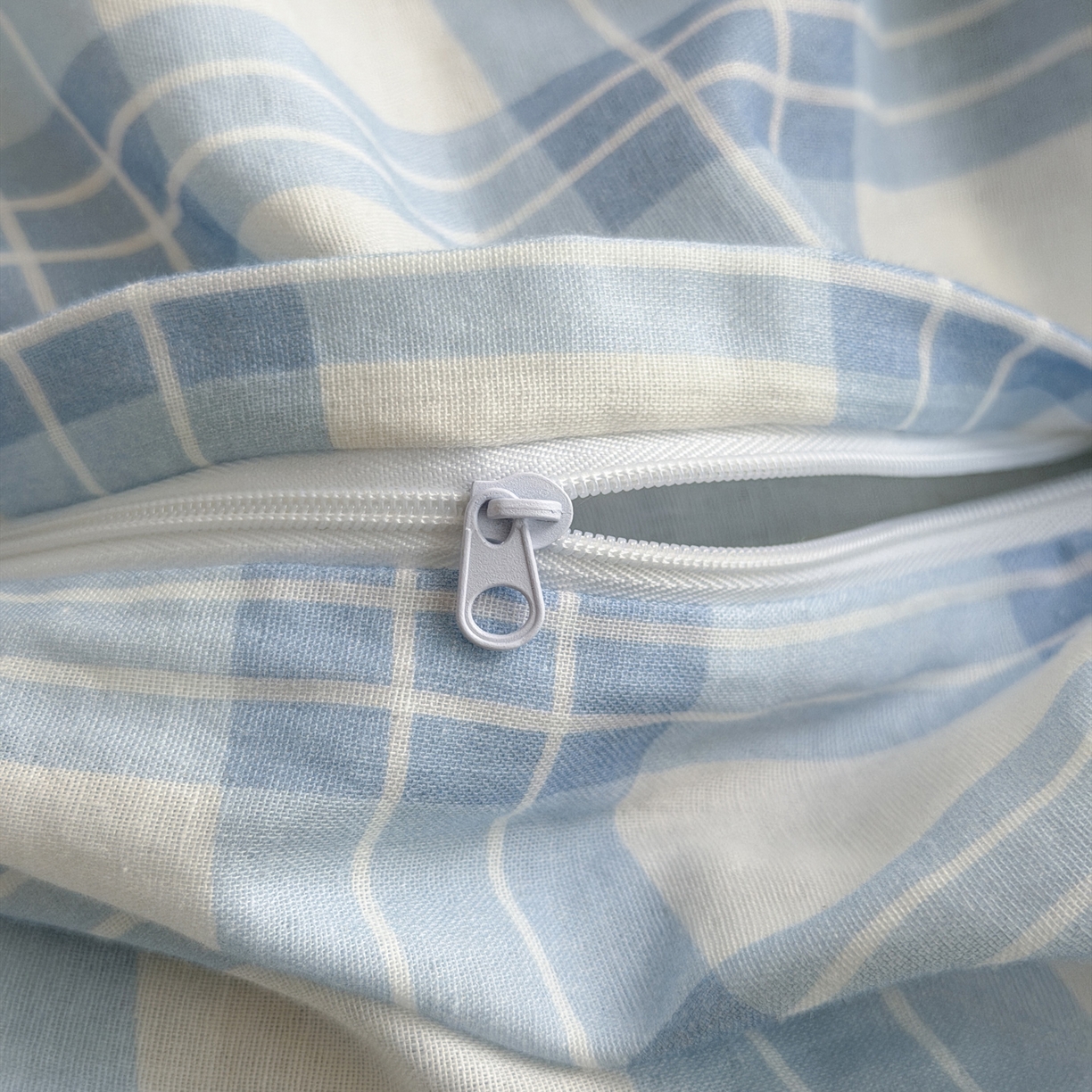 91家纺网 家纺一手货源 找家纺 玖弘家居 2026新款全棉双层纱格子四件套（默认格子枕套） 天空蓝