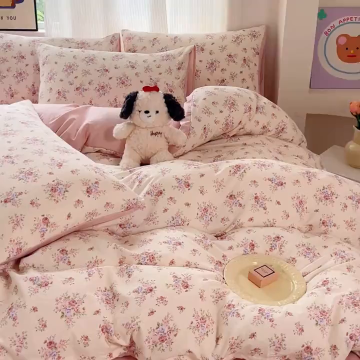 91家纺网 家纺一手货源 找家纺 斯卡诺家纺 2026新款春夏古法水洗仿棉云感纱四件套小布袋五件套 红粉佳人