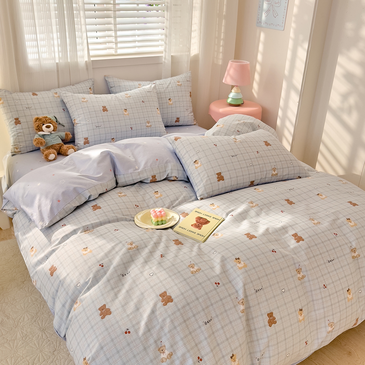 91家纺网 家纺一手货源 找家纺 DoDo 兜兜 2026春夏新款全棉纯棉可爱卡通四件套 熊抱阳光