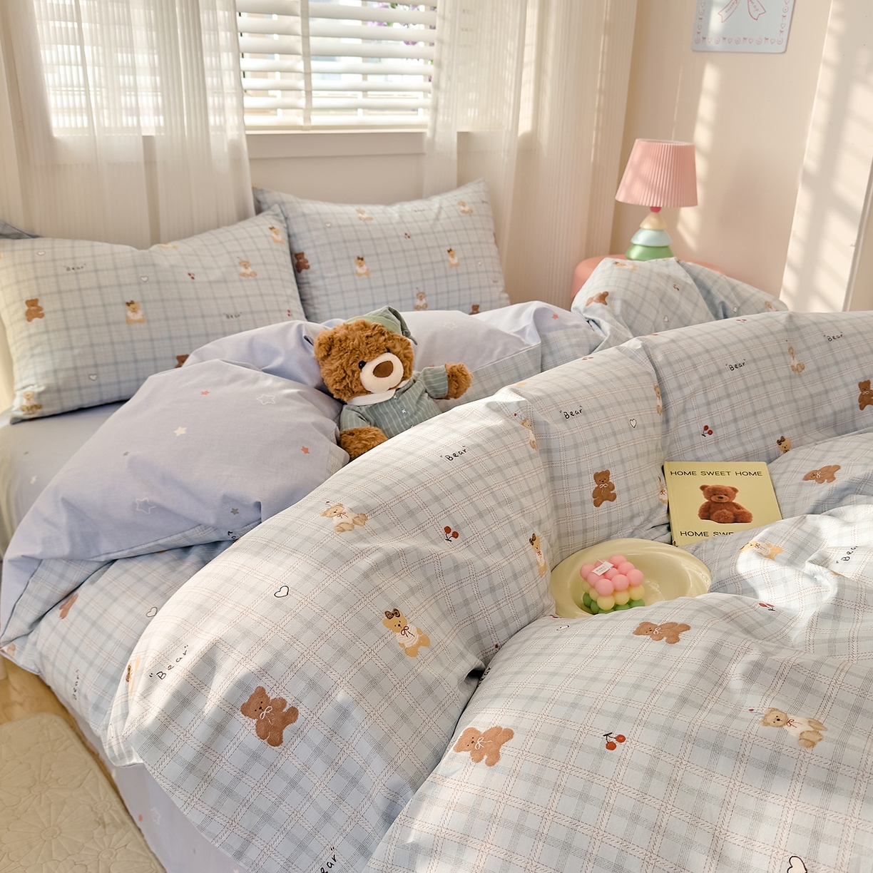 91家纺网 家纺一手货源 找家纺 DoDo 兜兜 2026春夏新款全棉纯棉可爱卡通四件套 熊抱阳光