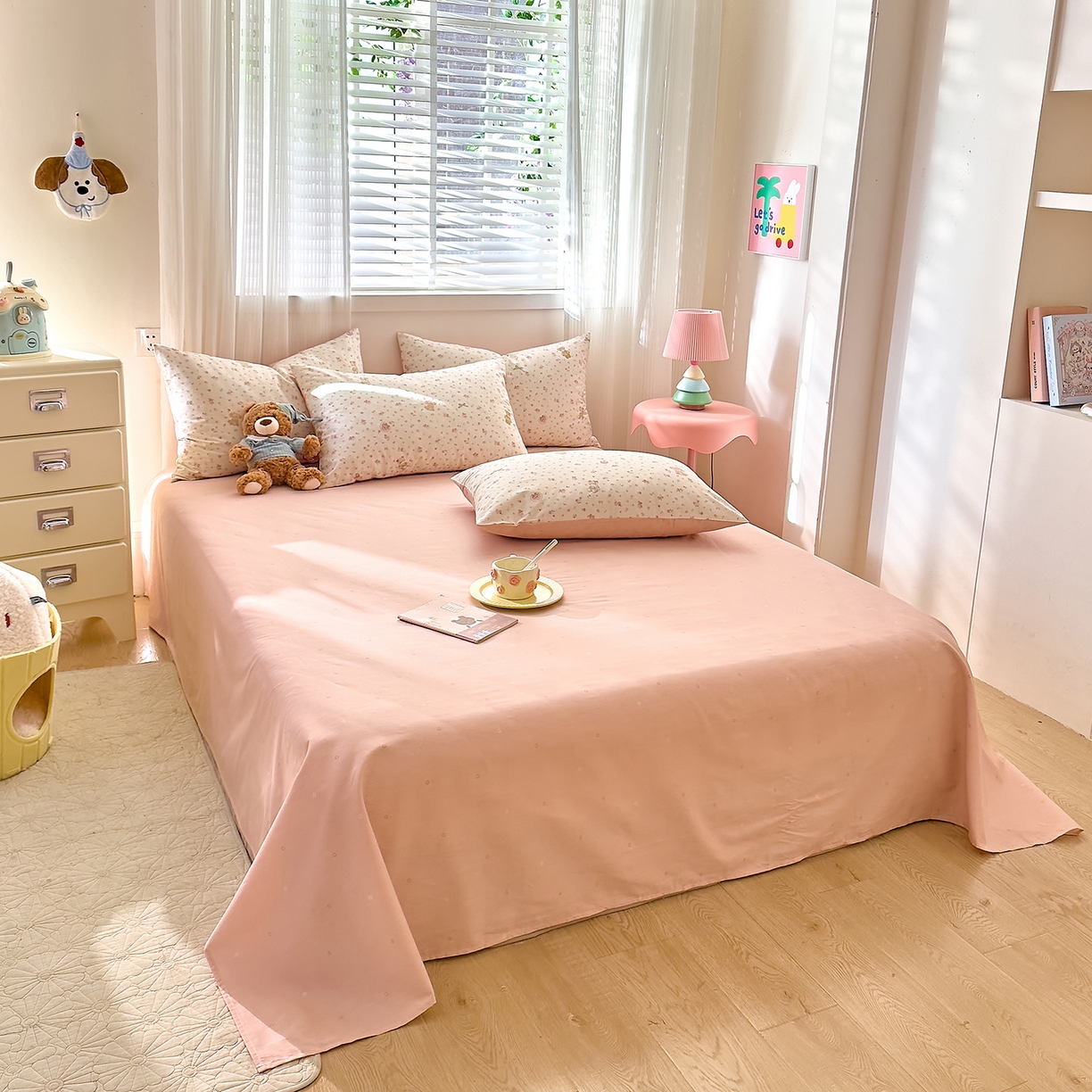 91家纺网 家纺一手货源 找家纺 DoDo 兜兜 2026春夏新款全棉纯棉可爱卡通四件套 软软熊与欢欢狗