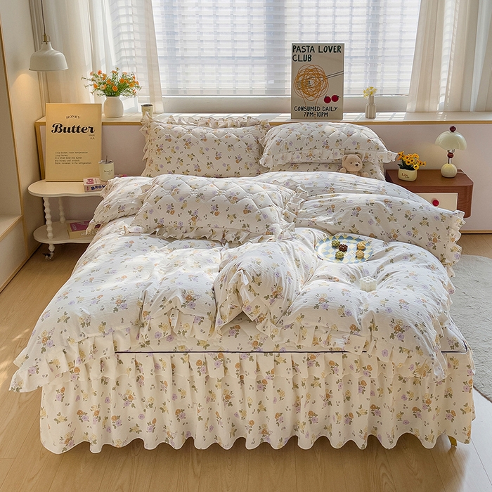 91家纺网 家纺一手货源 找家纺 优家居 2026新款精仿棉夹棉床裙三件套水洗棉韩版公主风花边床裙直播外贸定制 海芋恋