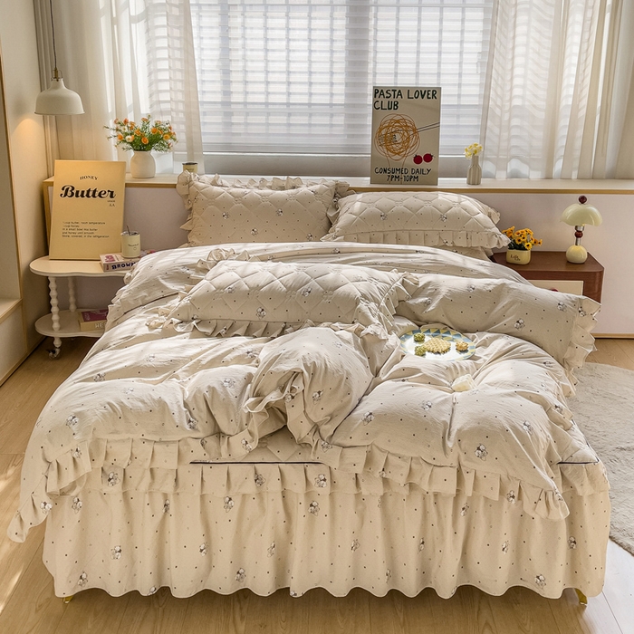 91家纺网 家纺一手货源 找家纺 优家居 2026新款精仿棉夹棉床裙三件套水洗棉韩版公主风花边床裙直播外贸定制 星星熊