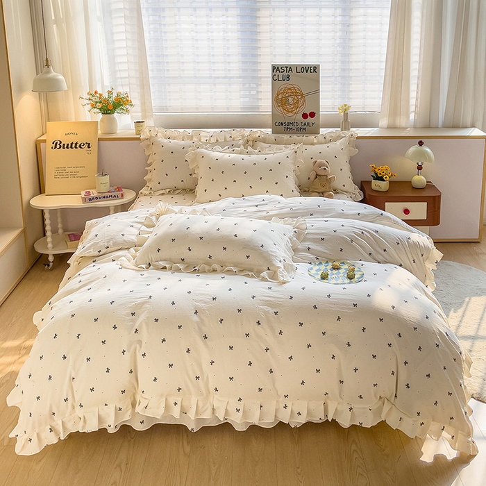 91家纺网 家纺一手货源 找家纺 优家居 2026新款精仿棉夹棉床裙三件套水洗棉韩版公主风花边床裙直播外贸定制 情人节