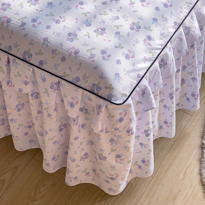 91家纺网 家纺一手货源 找家纺 优家居 2026新款精仿棉夹棉床裙三件套水洗棉韩版公主风花边床裙直播外贸定制 情意绵绵