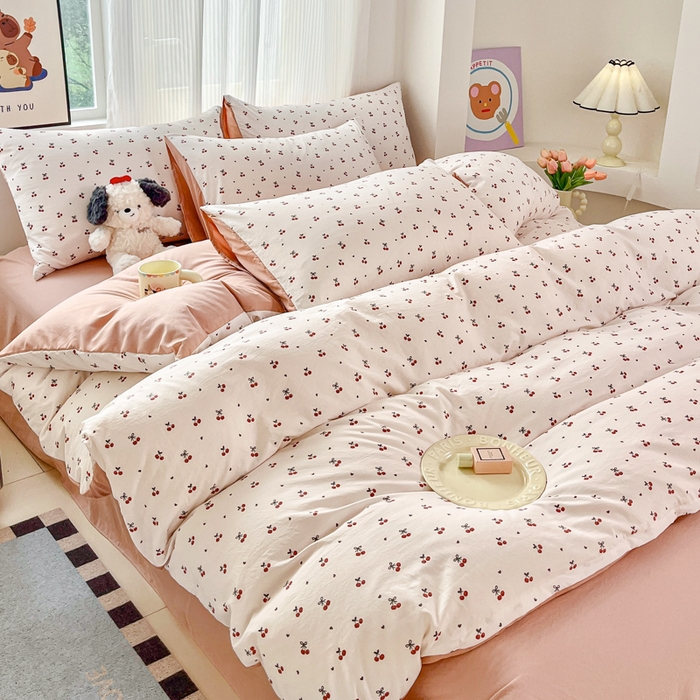 91家纺网 家纺一手货源 找家纺 斯卡诺家纺 2026新款春夏古法水洗仿棉云感纱四件套小布袋五件套 樱桃