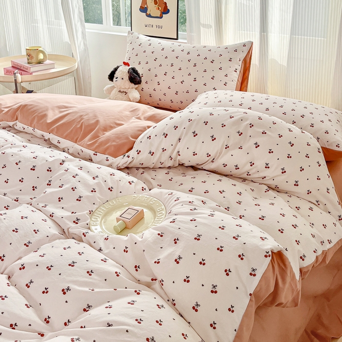 91家纺网 家纺一手货源 找家纺 斯卡诺家纺 2026新款春夏古法水洗仿棉云感纱四件套小布袋五件套 樱桃