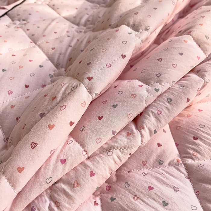 91家纺网 家纺一手货源 找家纺 优家居工厂店 2026新款精仿棉夹棉床裙四件套水洗棉韩版公主风花边床裙被套直播外贸定制 丝丝心动