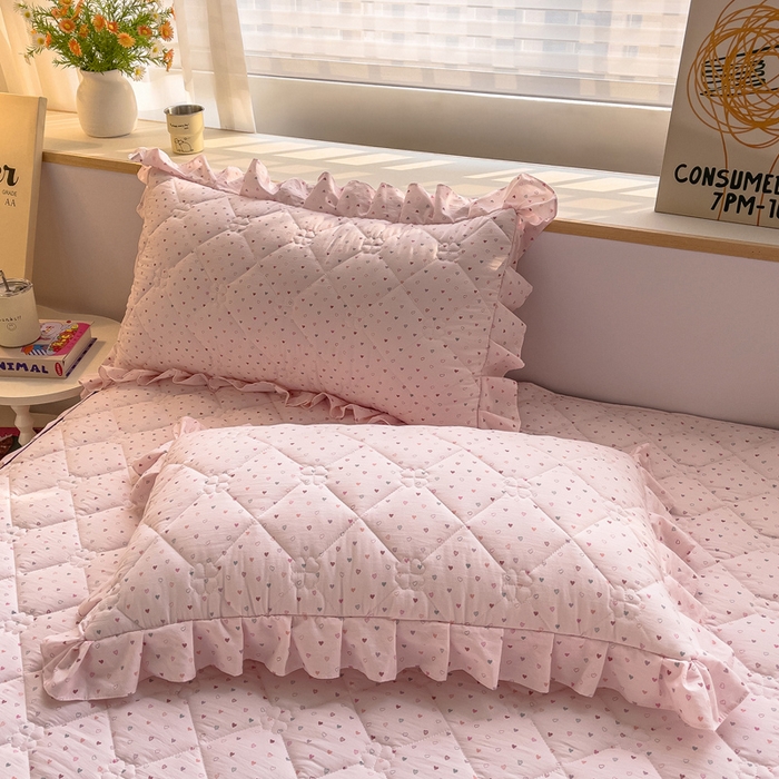 91家纺网 家纺一手货源 找家纺 优家居工厂店 2026新款精仿棉夹棉床裙四件套水洗棉韩版公主风花边床裙被套直播外贸定制 丝丝心动