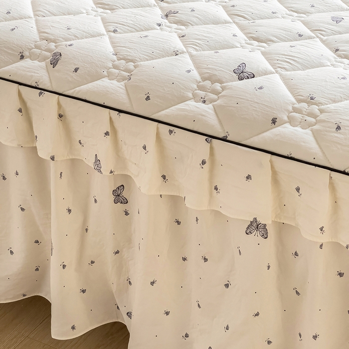 91家纺网 家纺一手货源 找家纺 优家居工厂店 2026新款精仿棉夹棉床裙三件套水洗棉韩版公主风花边床裙直播外贸定制 蝶舞翩翩