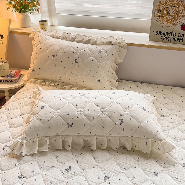 91家纺网 家纺一手货源 找家纺 优家居工厂店 2026新款精仿棉夹棉床裙三件套水洗棉韩版公主风花边床裙直播外贸定制 蝶舞翩翩