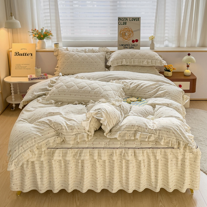 91家纺网 家纺一手货源 找家纺 优家居工厂店 2026新款精仿棉夹棉床裙三件套水洗棉韩版公主风花边床裙直播外贸定制 北岛之恋