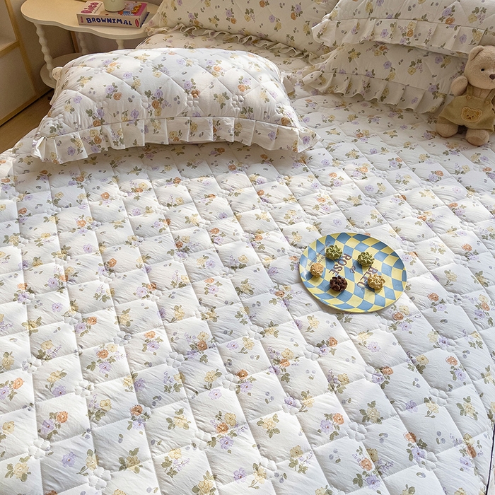 91家纺网 家纺一手货源 找家纺 优家居工厂店 2026新款精仿棉床裙四件套水洗棉韩版公主风花边床裙单被套直播外贸定制 海芋恋